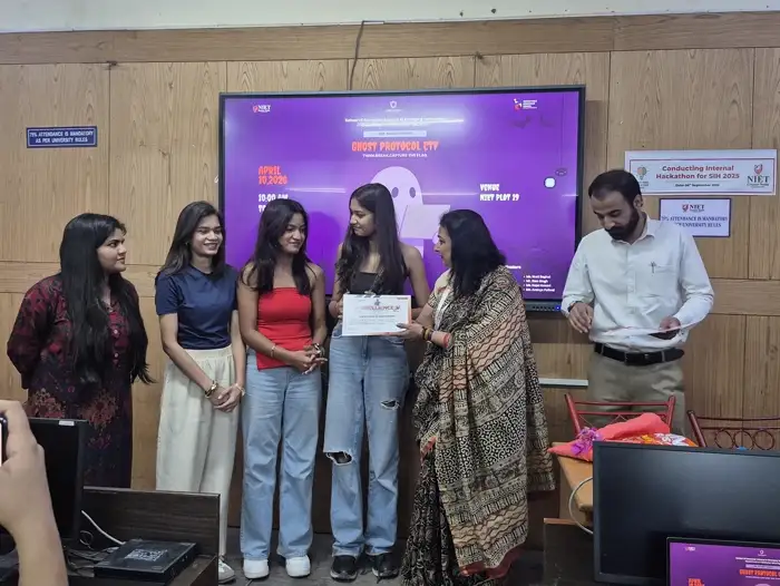 Certificate handover with the faculty coordinator