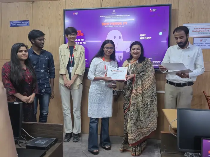 Prize distribution with the faculty coordinator