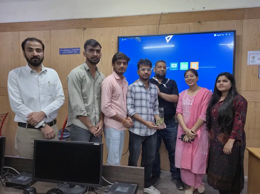 Participants at the NIET lab after the ceremony